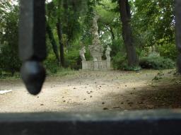 Schubertpark Waehring/Friedhof von aussen