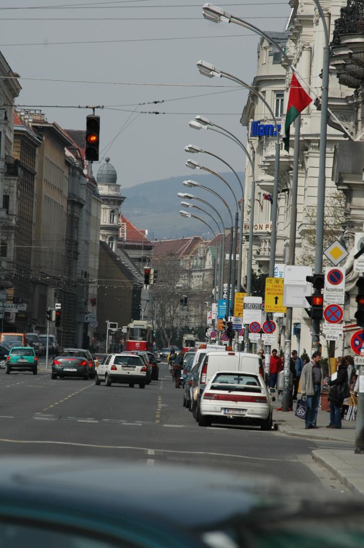 view from Schottenbastei along Waehringerstrasse