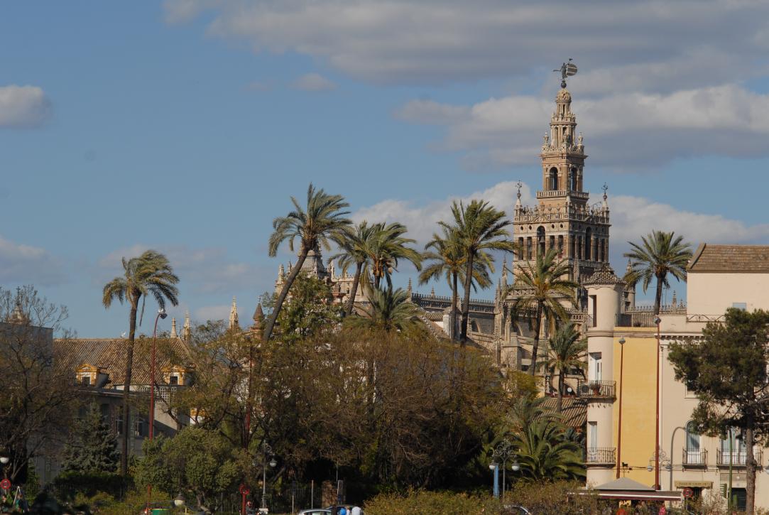 La Giralda vista desde Triana/Geohack: 