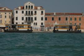 Vaporetto - Arsenale/Geohack: 