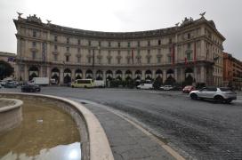 Piazza della Repubblica - The Space Cinema/Palazzo Naiadi Piazza della Repubblica - The Space Cinema/Palazzo Naiadi