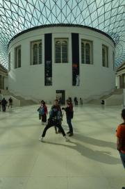 Reading room (center of the yard)/British Museum/