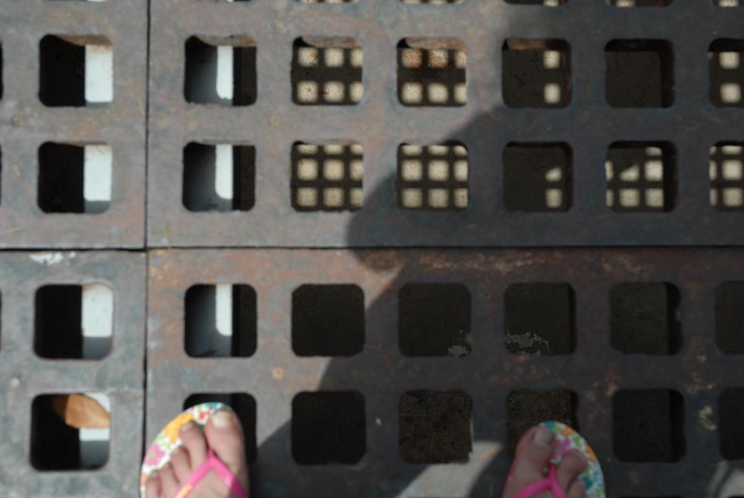 left side of Museu Nacional d'Art de Catalunya/iron grid/