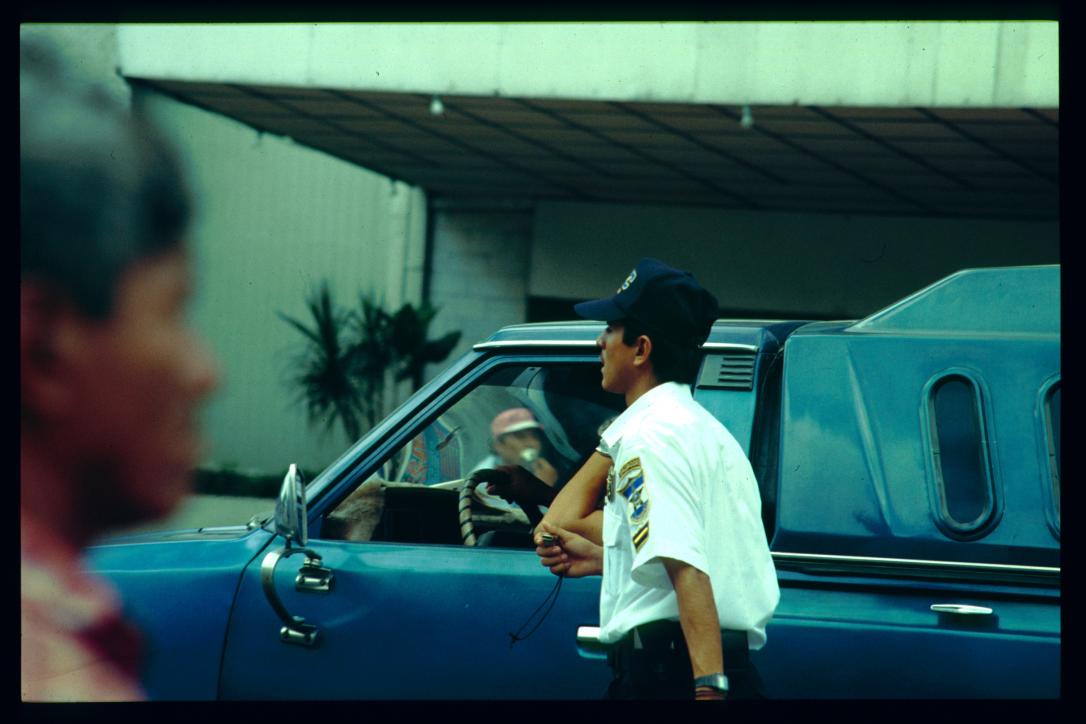 El Salvador 1995/procesión/policía/