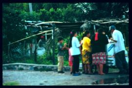 El Salvador 1995/venta al lado de la carretera