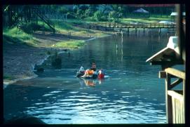 El Salvador 1995/Lago de Coatepeque/lavanderas