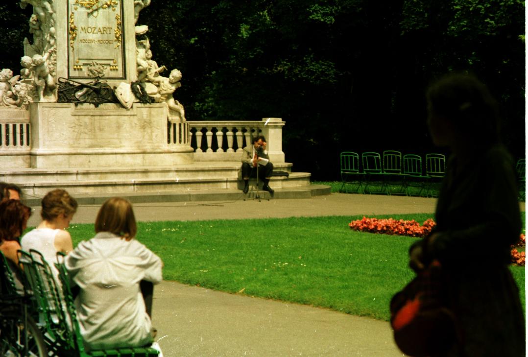 Ring-Vorlesung 4. 6. 1996 beim Mozartdenkmal im Burggarten