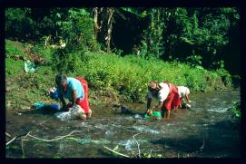 Guatemala 1996/lavando ropa